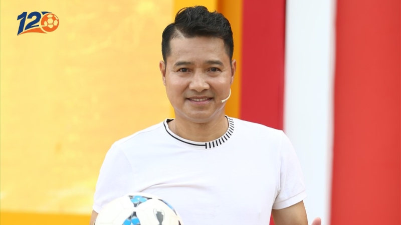 Nguyễn Hồng Sơn luôn thể hiện tài năng bằng việc xử lý những pha kỹ thuật sáng tạo