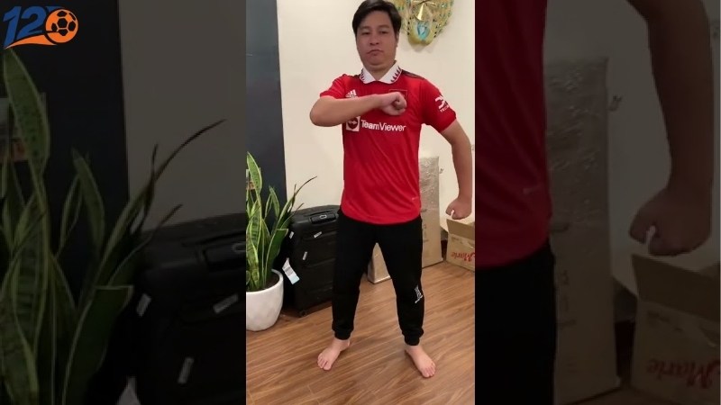 Tuyền Văn Hóa là fan MU chính gốc