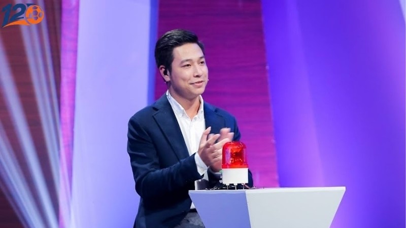 Tuyền Văn Hóa tên thật là Vũ Ngọc Tuyền (BLV)