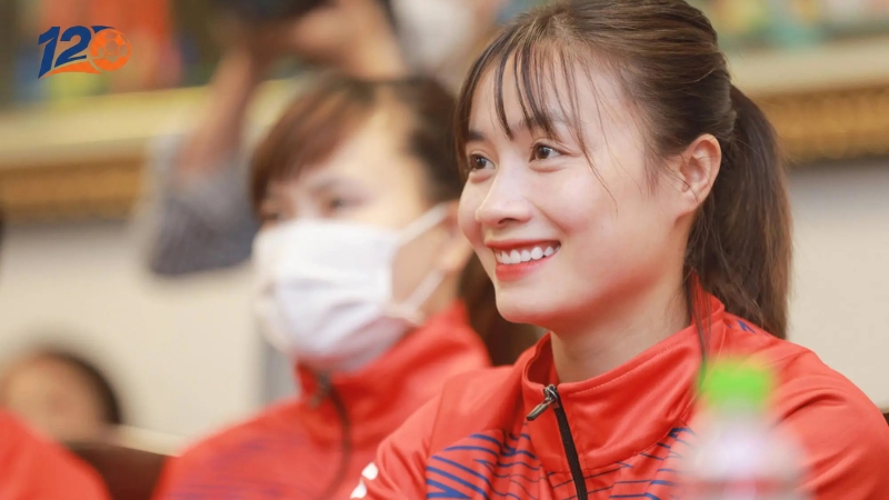 Tuổi thơ và xuất thân của Hoàng Thị Loan gặp nhiều khó khăn 