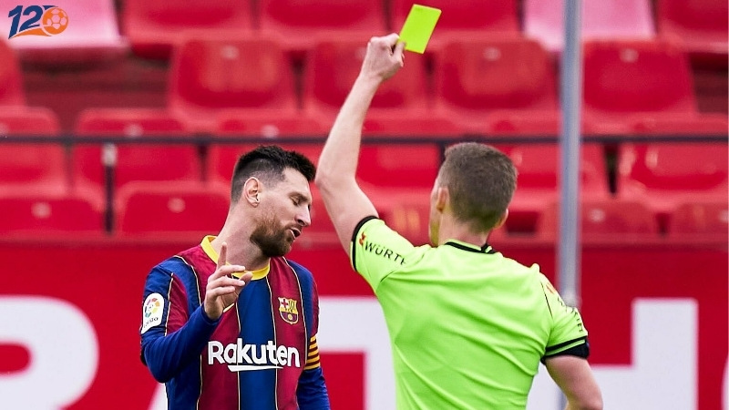 Cách FIFA áp dụng để kiểm soát fair play bằng thẻ phạt