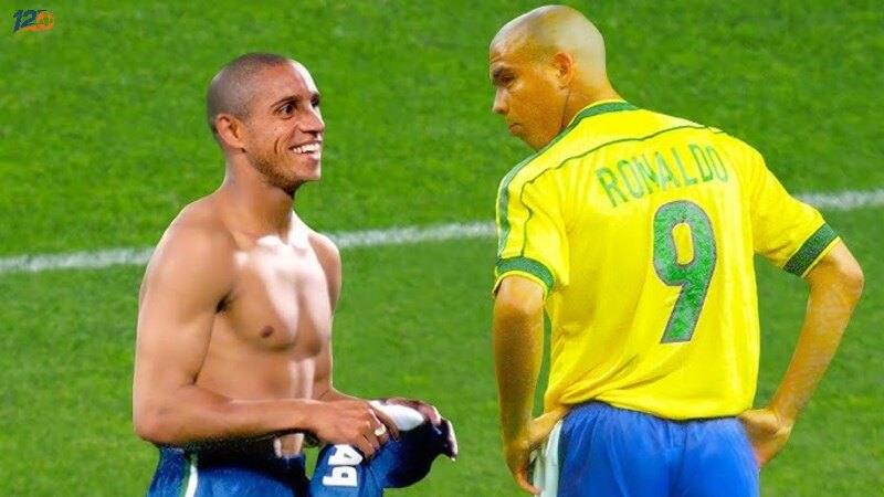 Quan hệ thân thiết của Roberto Carlos và Ronaldo Nazário